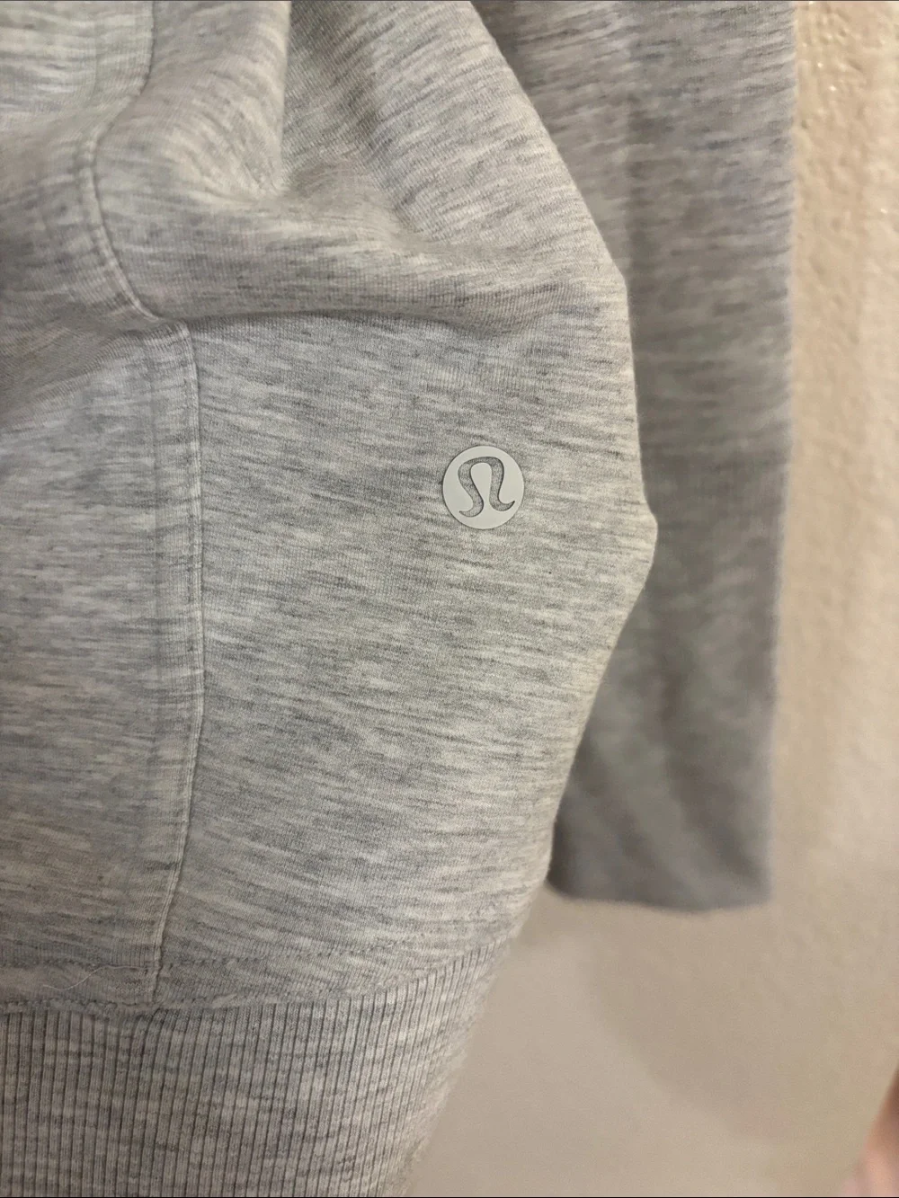 LULULEMON High Lines Pull Over in Heathered core ultra light grey